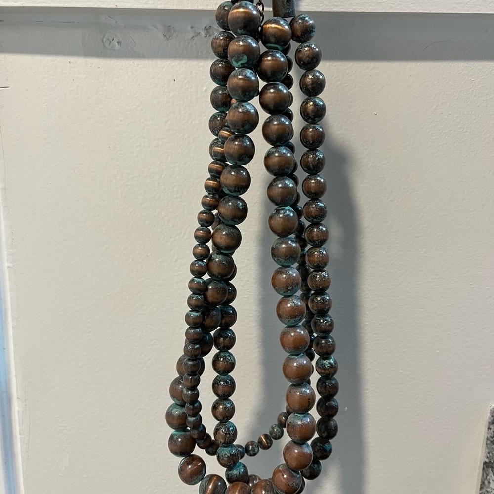 Adjustable beaded necklace